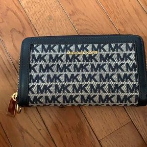 michael kors wallet